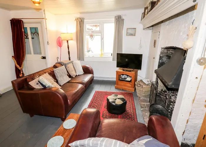 Holiday home Inglenook